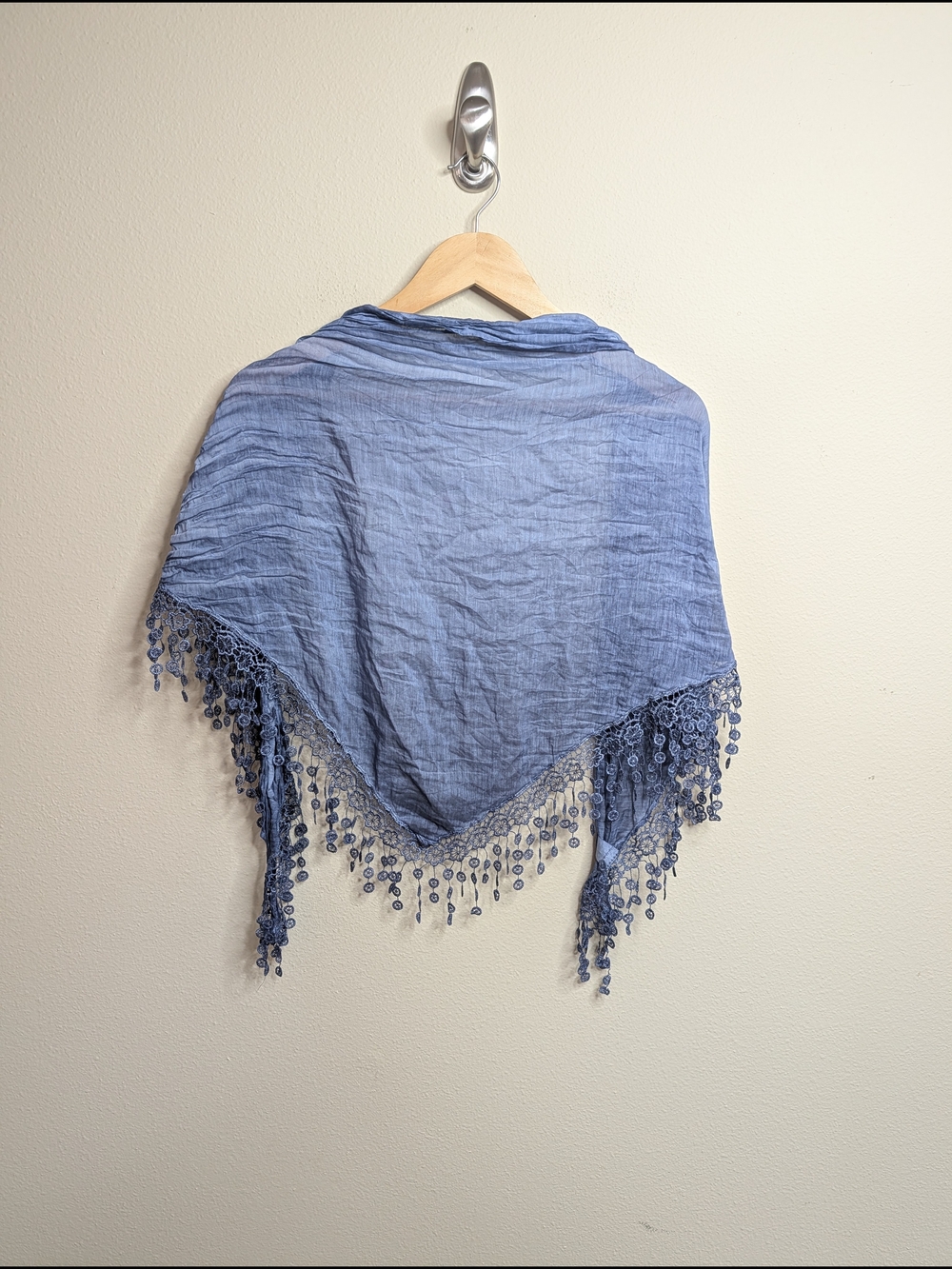 X.D.Z. Moda Scarf Shawl Blue Triangle Lace Fringe 30% Silk Made in Italy